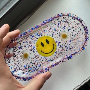 Resin Smiley Tray